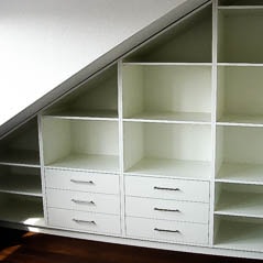 Maßschränke und Regale